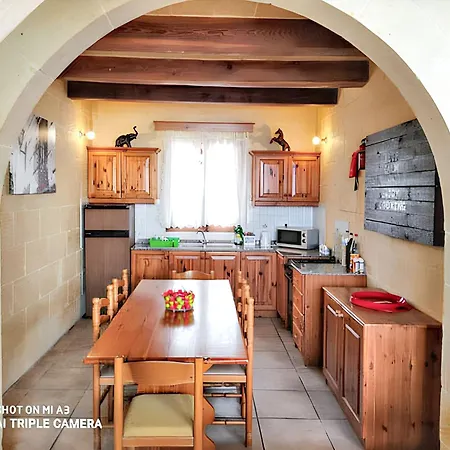 Villa Elegant In Iz-zebbug + Pool Qala